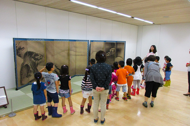 Photograph from 'The First Museum Experience for Elementary School Students'