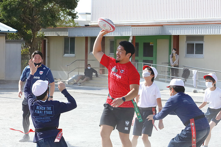 Tag rugby class at an elementary school