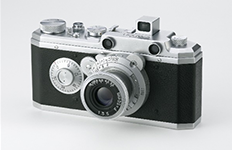 35mm focal-plane shutter rangefinder camera: Hansa Canon (launched in 1936)