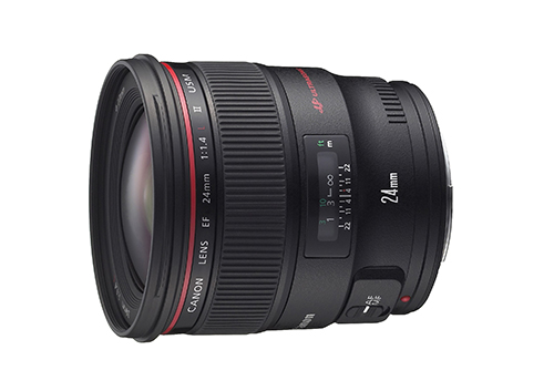 EF24mm f/1.4L II USM<br>Released in Japan in<br>December 2008