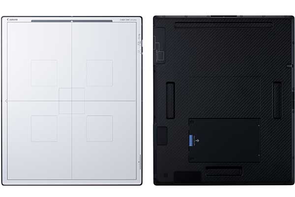 The CXDI-Elite sensor unit CXDI-720C Wireless (left: front / right: rear)