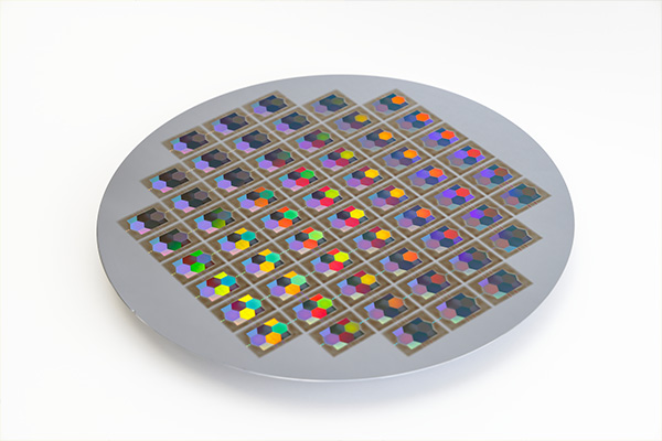 Spectroscopic Elements, optical elements with three-dimensional microstructure, made with NIL process