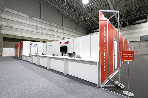 The service center reception counter