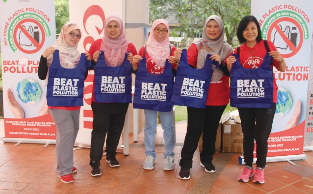 Plastic Busters of Canon Opto Malaysia