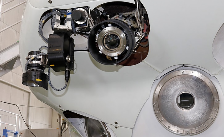 Image of The Canon ME20F-SH ultra-high-sensitivity multipurpose camera installed on the Shinkai 6500.The camera is able to capture images of the deep sea using only the faint light emitting from the nearby viewports.