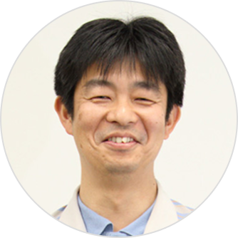 Portrait image of developer Hiroo Akahori.