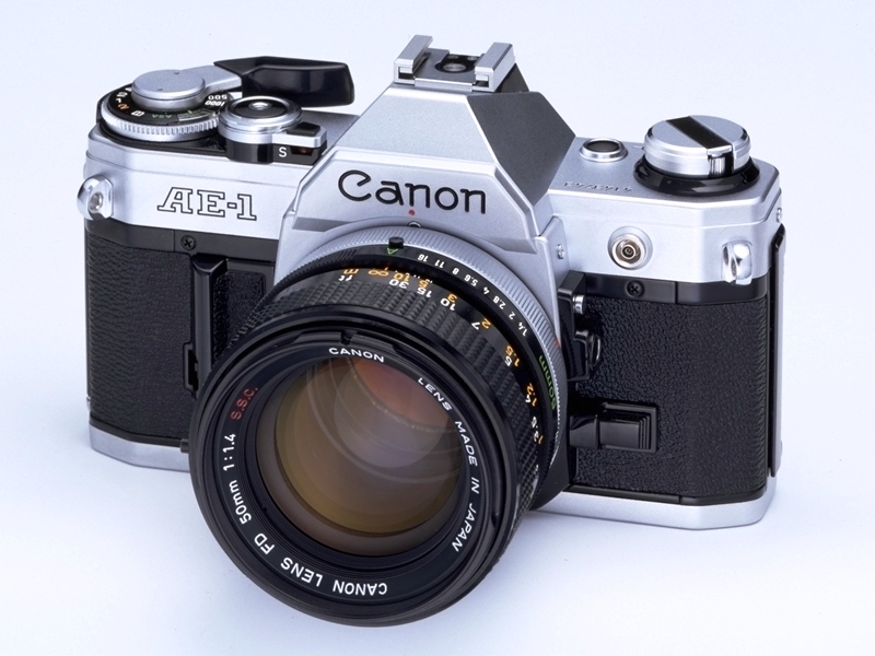 熱販売 昭和レトロ 美品 Canon キノン フィルムカメラ AE-1 villarce