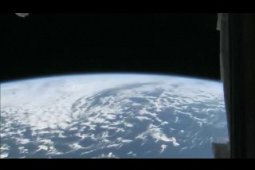 キューポラから見た地球 <span>*1</span>