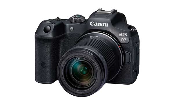 EOS R7 (Mirrorless Camera) Shown with RF-S18-150mm F3.5-6.3 IS STM