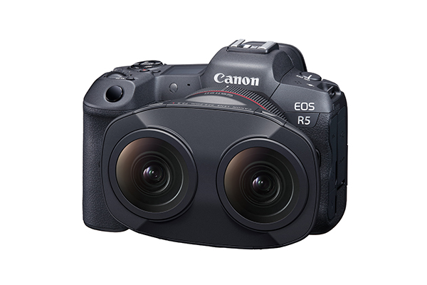 RF5.2mm F2.8 L DUAL FISHEYE(EOS R5装着時)