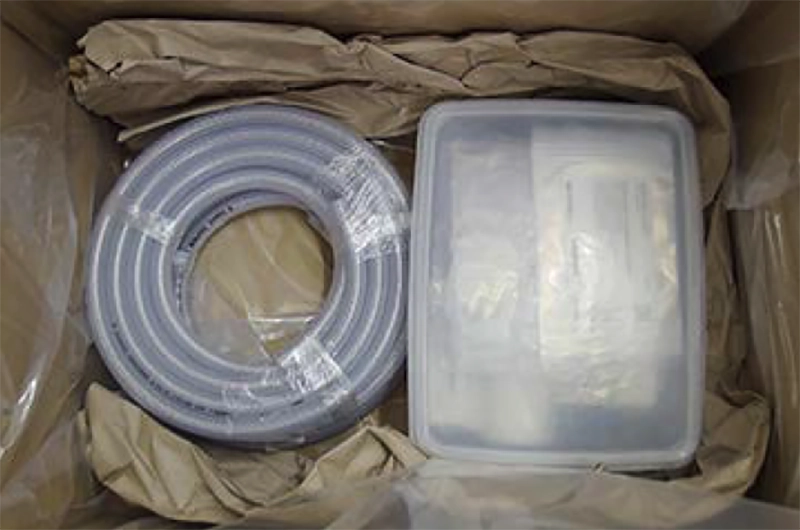 製品梱包において、プラスチック製の緩衝材固定材を紙製に変更する、また緩衝材そのものを使用しないなどの取り組みを実施