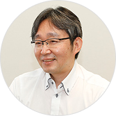 インタビューに応じる株式会社高速道路総合技術研究所の本多正和室長の画像