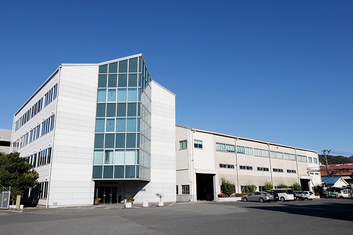 広島県にあるダイクレ本社の外観