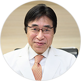 雅弘先生のポートレート画像です。