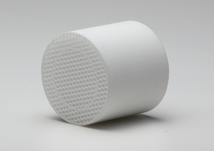 高精度に複雑な形状の造形が可能に