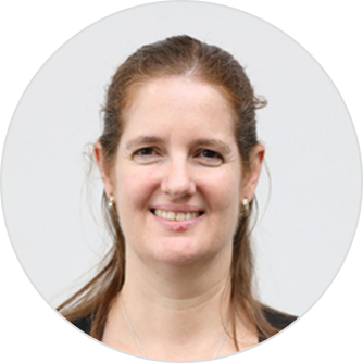 開発者Chloe Stevesonのポートレート画像です。