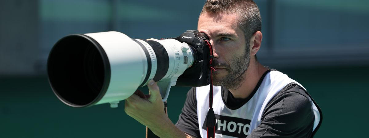 EOS R1のメインヴィジュアル