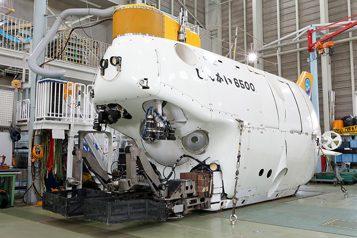 有人潜水調査船「しんかい6500」。世界の深海調査研究の中核を担う