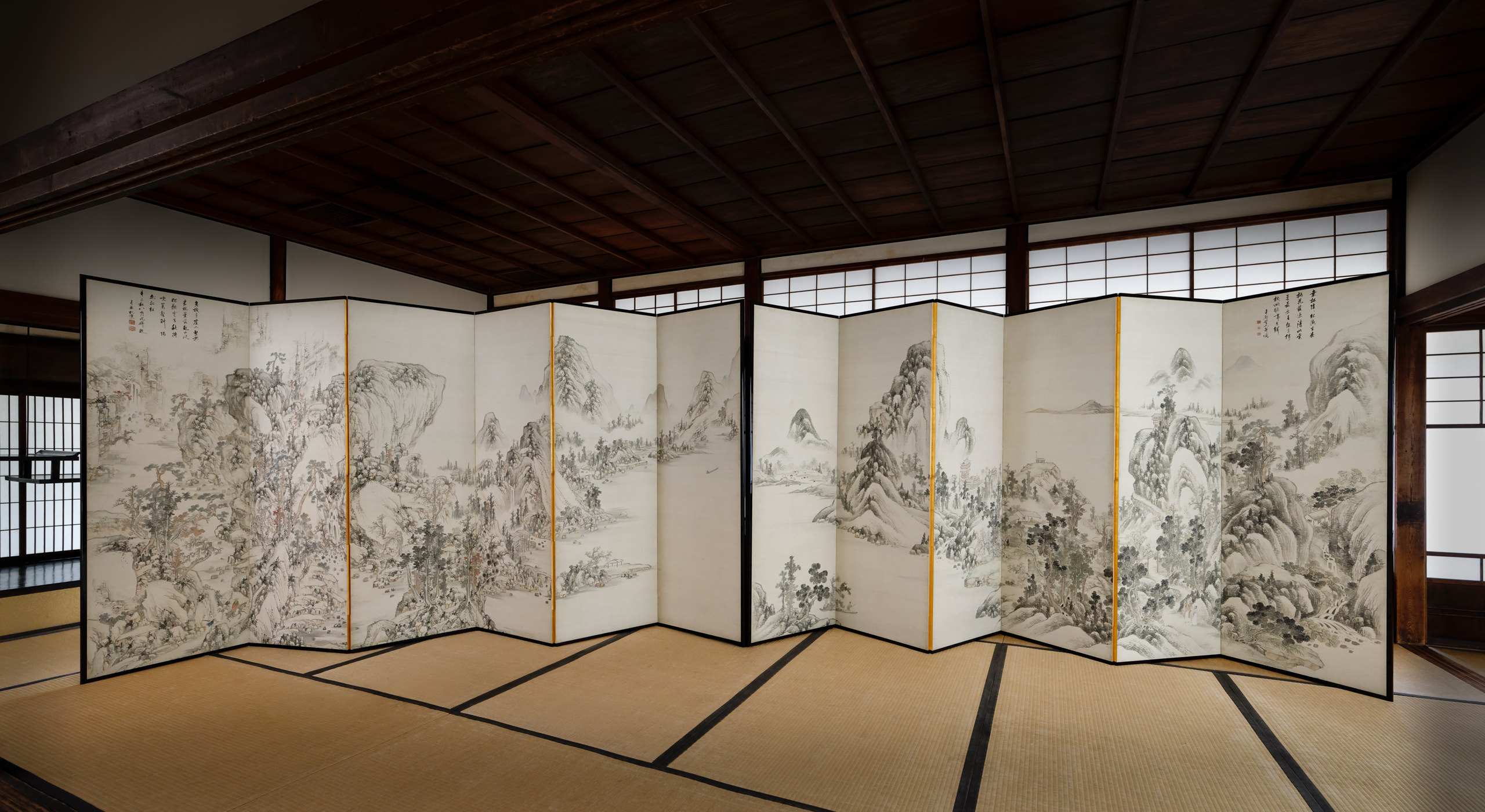 春秋山水図屏風
